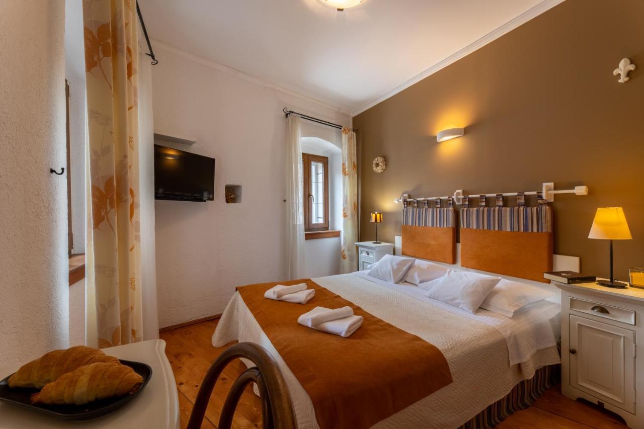 Vanjaka Bed And Breakfast Trogir Buitenkant foto
